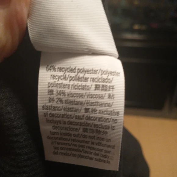 PINK Victoria's Secret Black Long Sleeve Cropped Pajama Top - Picture 13 of 13